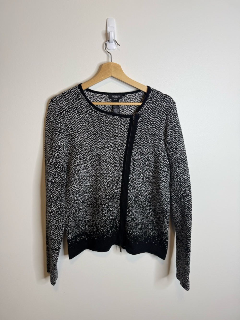 Olsen black & gray Zip-Front Textured Cardigan Sweater size 10